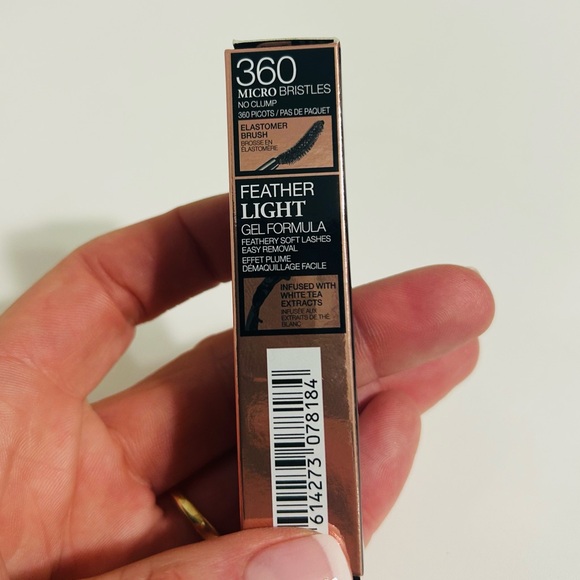 Lash Idôle Volumizing Mascara - Black Travel Size - Picture 7 of 8